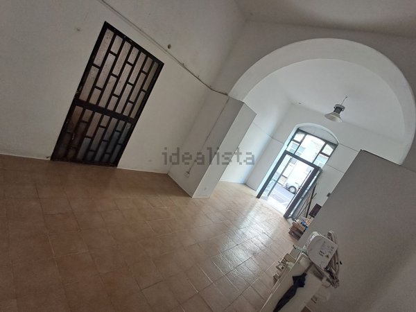 locale commerciale in vendita a Siracusa in zona Centro Città