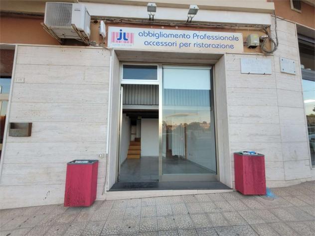 negozio in vendita a Siracusa in zona Borgata