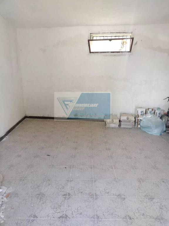 locale di sgombero in vendita a Siracusa in zona Belvedere