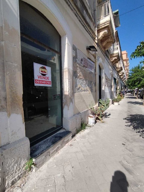 casa indipendente in vendita a Siracusa in zona Centro Città