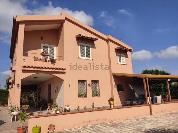casa indipendente in vendita a Siracusa in zona Fontane Bianche