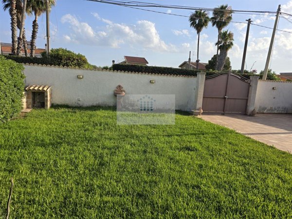 casa indipendente in vendita a Siracusa in zona Arenella