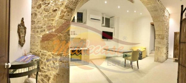 appartamento in vendita a Siracusa in zona Isola Ortigia