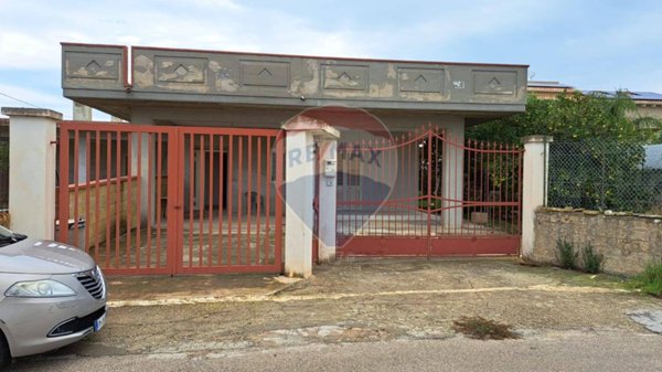 casa indipendente in vendita a Siracusa in zona Isola / Plemmirio