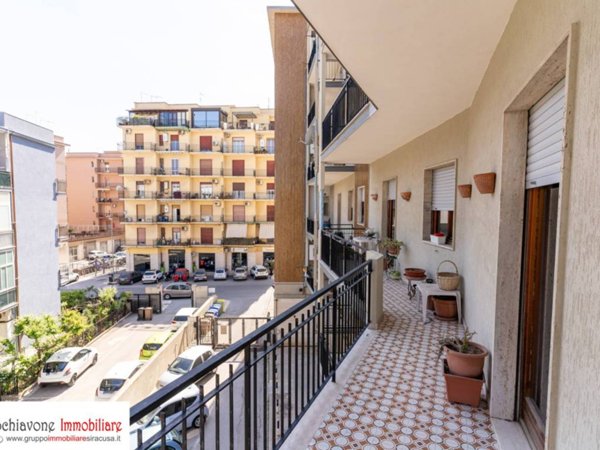 appartamento in vendita a Siracusa in zona Grottasanta