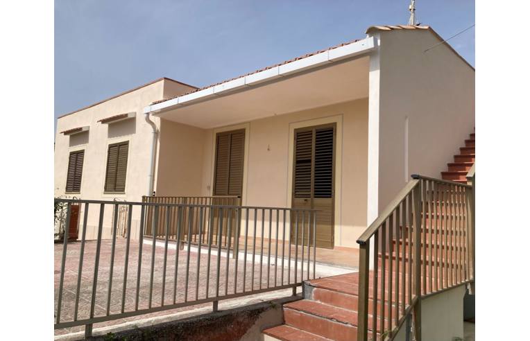 casa indipendente in vendita a Siracusa in zona Isola / Plemmirio