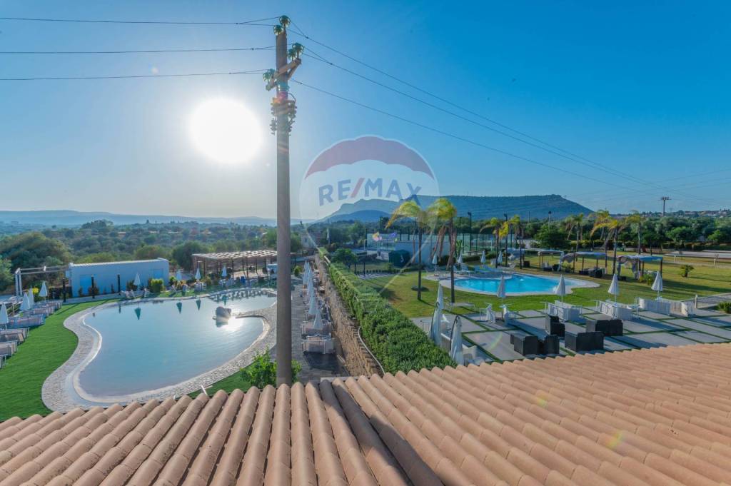 negozio in vendita a Siracusa in zona Belvedere