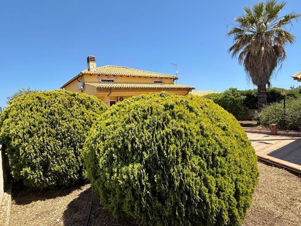 casa indipendente in vendita a Siracusa in zona Isola / Plemmirio
