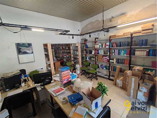 negozio in vendita a Siracusa in zona Borgata