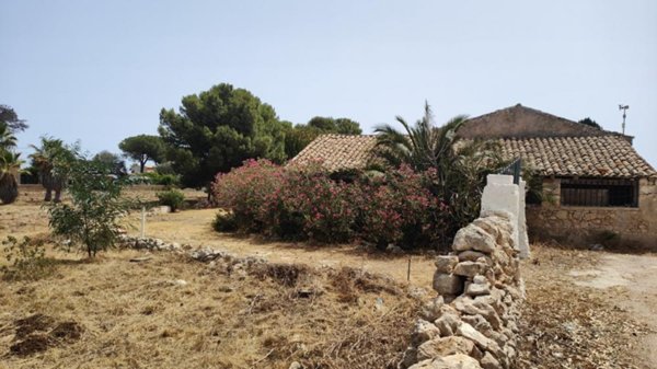 casa indipendente in vendita a Siracusa in zona Isola / Plemmirio
