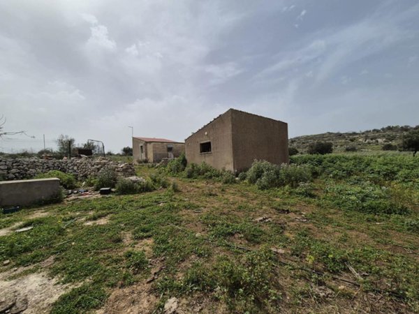 casa indipendente in vendita a Siracusa in zona Borgata