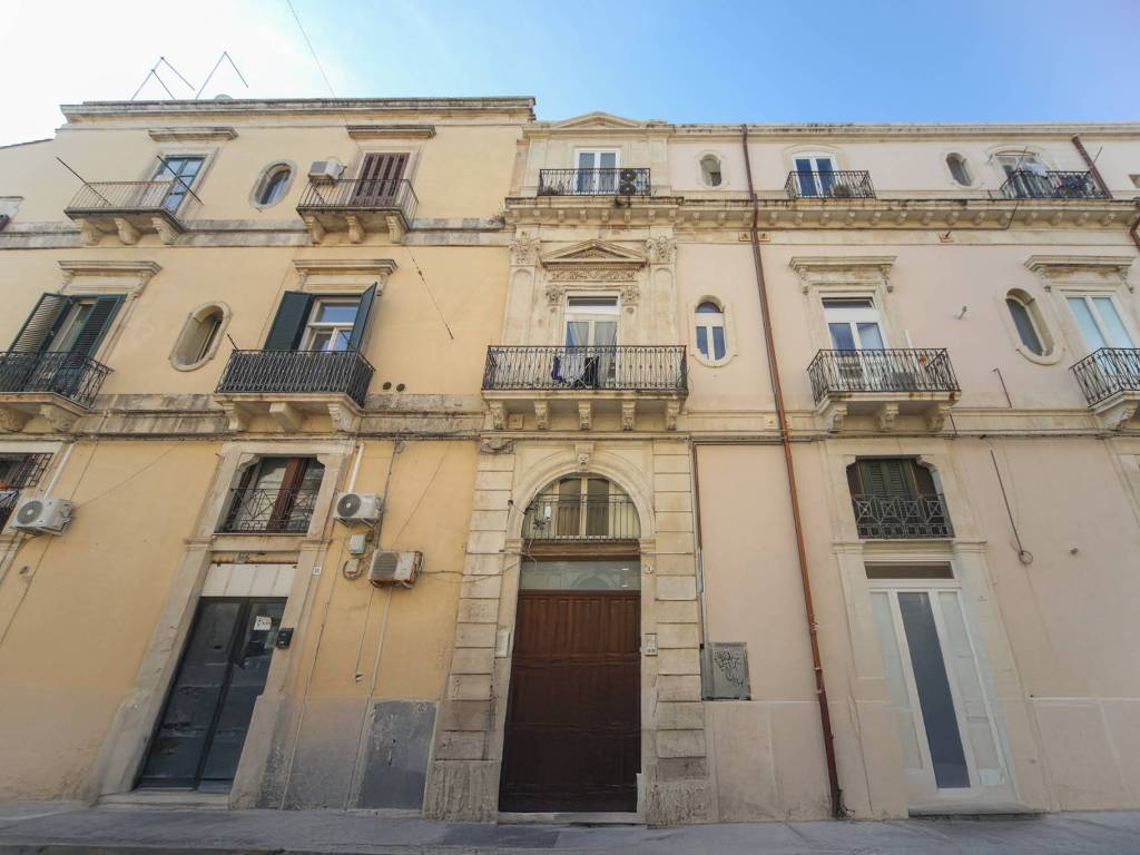 appartamento in vendita a Siracusa in zona Borgata