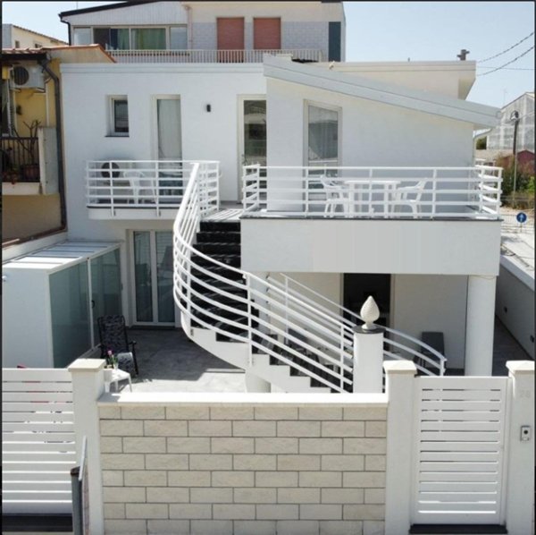 casa indipendente in vendita a Siracusa in zona Centro Città