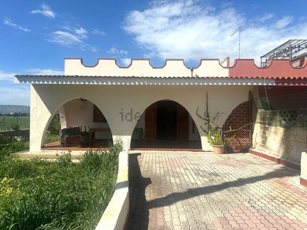 casa indipendente in vendita a Siracusa in zona Arenella