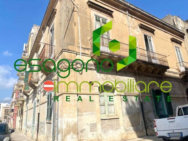 intera palazzina in vendita a Siracusa in zona Centro Città