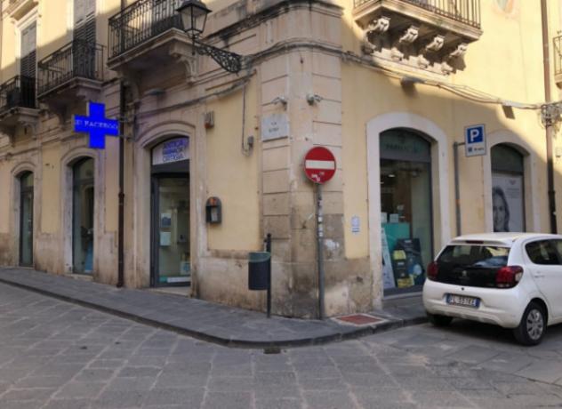 pentavano in vendita a Siracusa