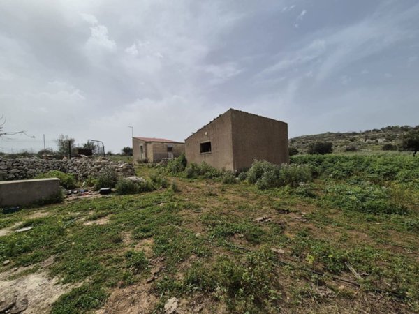 casa indipendente in vendita a Siracusa in zona Borgata