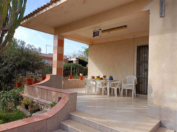 casa indipendente in vendita a Siracusa in zona Isola / Plemmirio