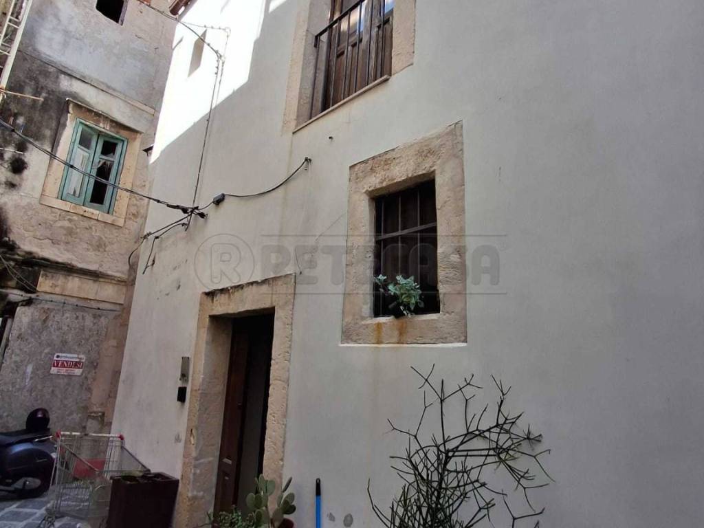 casa indipendente in vendita a Siracusa in zona Isola Ortigia