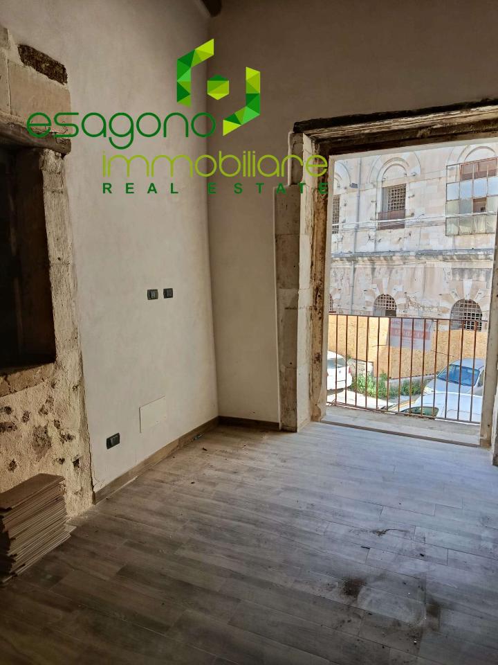 casa indipendente in vendita a Siracusa in zona Isola Ortigia