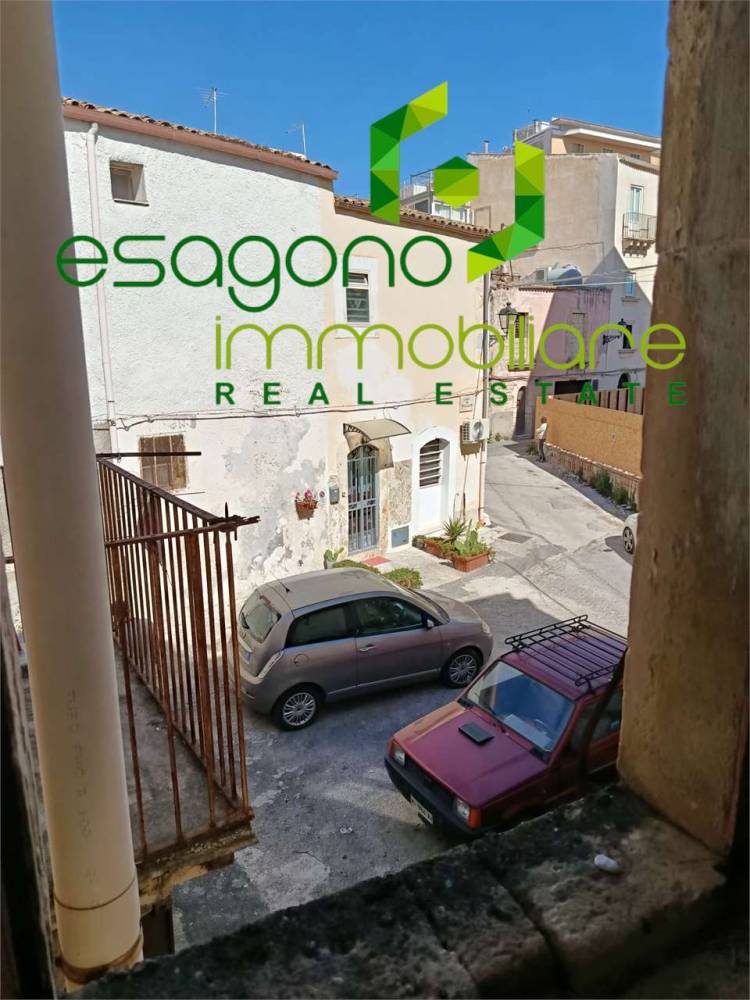 casa indipendente in vendita a Siracusa in zona Isola Ortigia