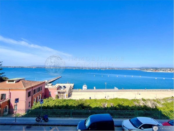 appartamento in vendita a Siracusa in zona Isola Ortigia