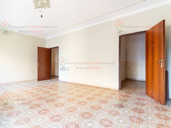 appartamento in vendita a Siracusa in zona Grottasanta
