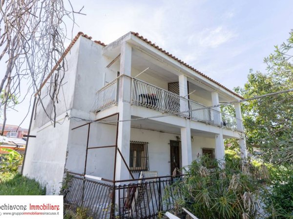 casa indipendente in vendita a Siracusa in zona Scala Greca
