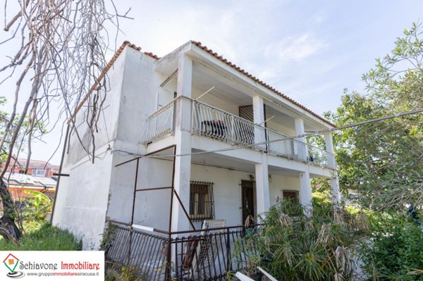 casa indipendente in vendita a Siracusa in zona Belvedere