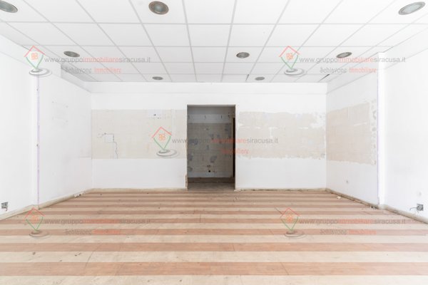 locale commerciale in vendita a Siracusa