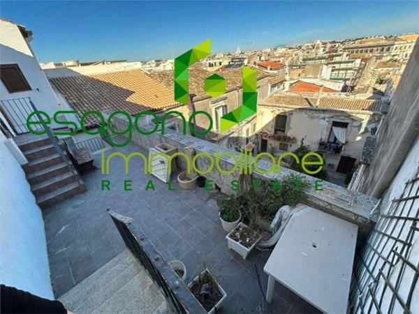 appartamento in vendita a Siracusa in zona Isola Ortigia