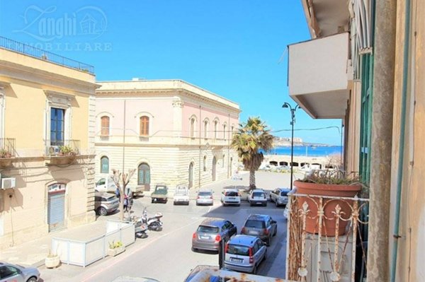 appartamento in vendita a Siracusa in zona Isola Ortigia