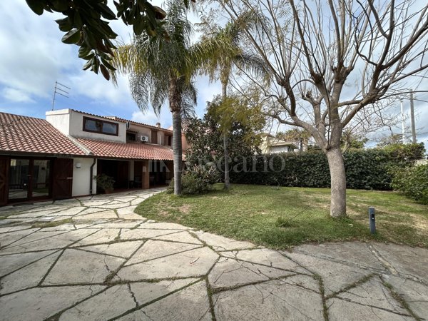 casa indipendente in vendita a Siracusa in zona Isola / Plemmirio