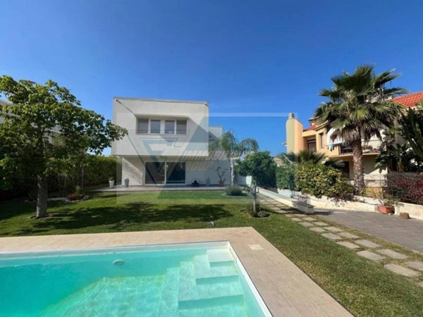 casa indipendente in vendita a Siracusa in zona Scala Greca