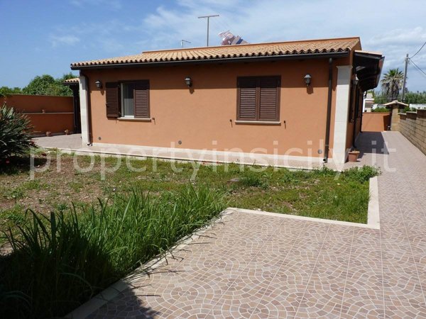 casa indipendente in vendita a Siracusa in zona Isola / Plemmirio