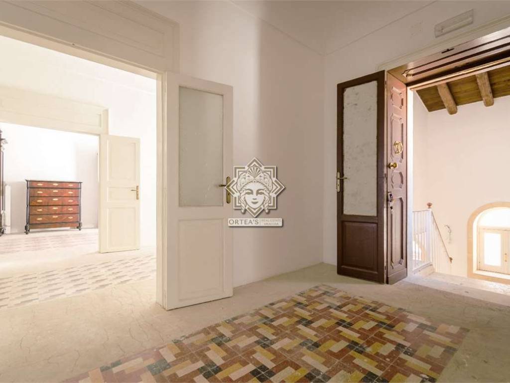 negozio in vendita a Siracusa in zona Isola Ortigia