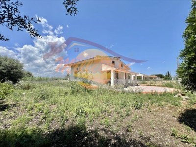 casa indipendente in vendita a Siracusa in zona Arenella