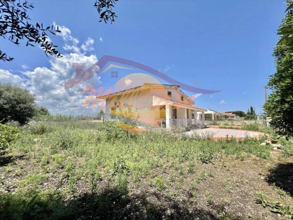 casa indipendente in vendita a Siracusa in zona Arenella