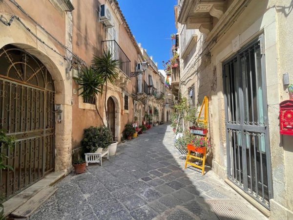 negozio in vendita a Siracusa