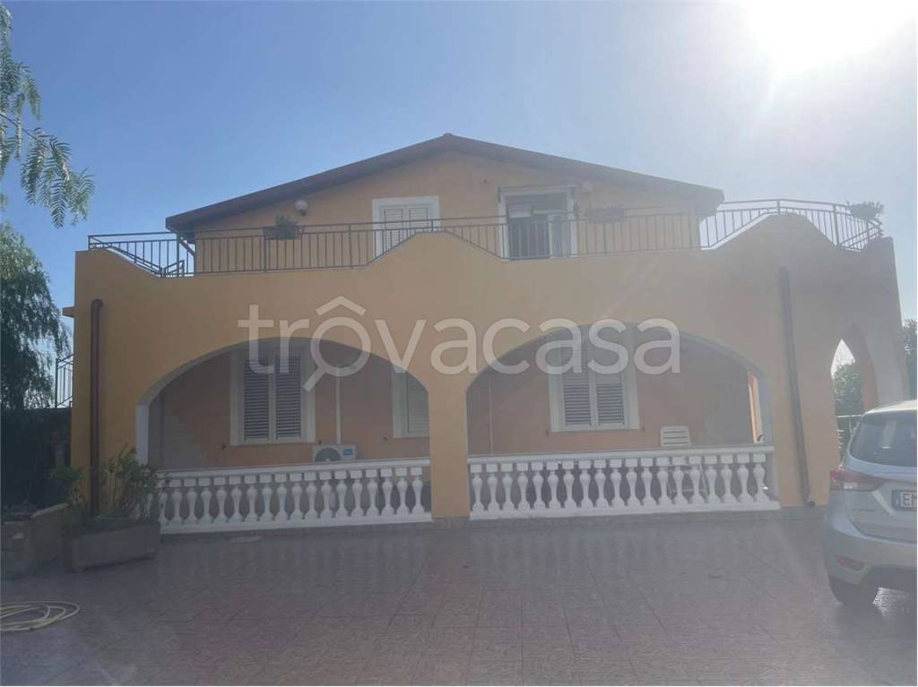 casa indipendente in vendita a Siracusa in zona Fontane Bianche