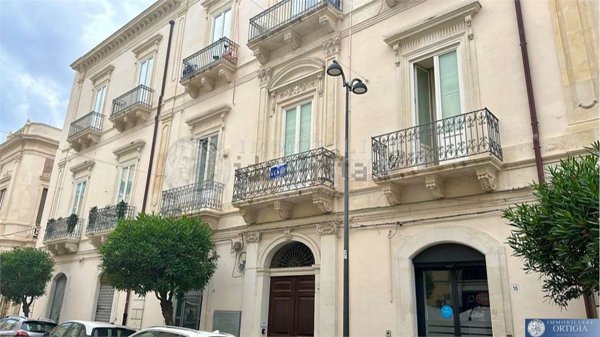 appartamento in vendita a Siracusa in zona Isola Ortigia