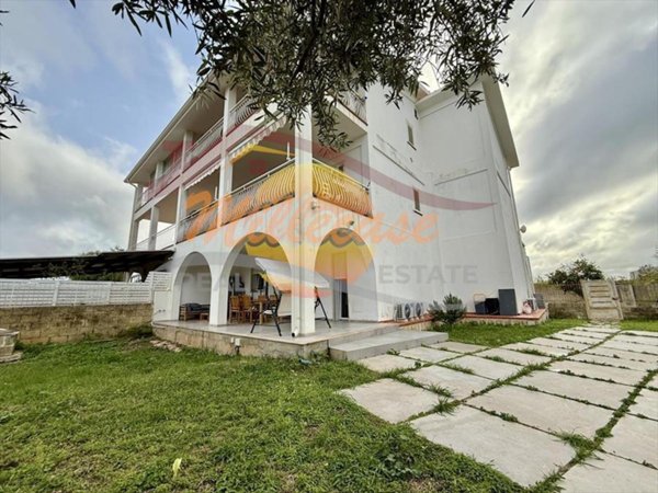 appartamento in vendita a Siracusa in zona Isola / Plemmirio