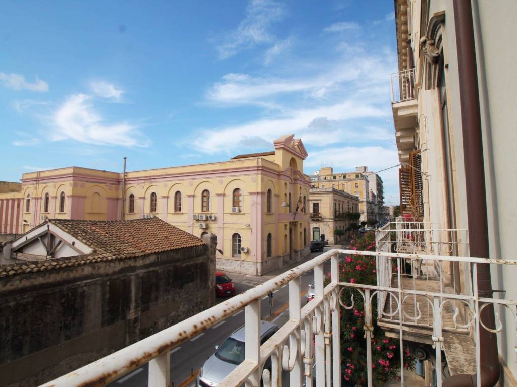 appartamento in vendita a Siracusa in zona Centro Città