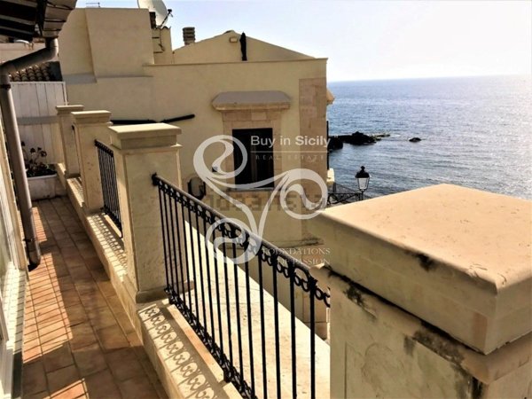 appartamento in vendita a Siracusa in zona Isola Ortigia