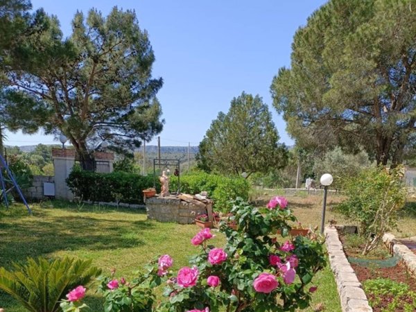 casa indipendente in vendita a Siracusa in zona Cassibile