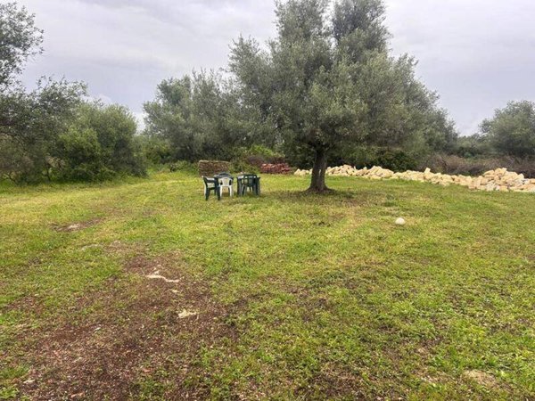 terreno edificabile in vendita a Siracusa in zona Fontane Bianche