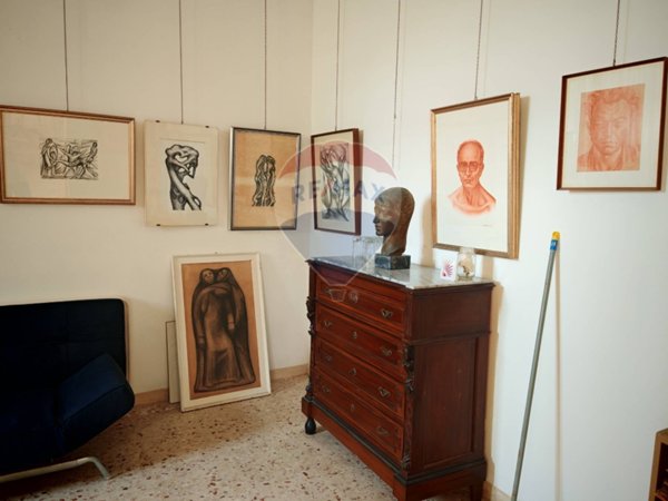 locale commerciale in vendita a Siracusa in zona Belvedere