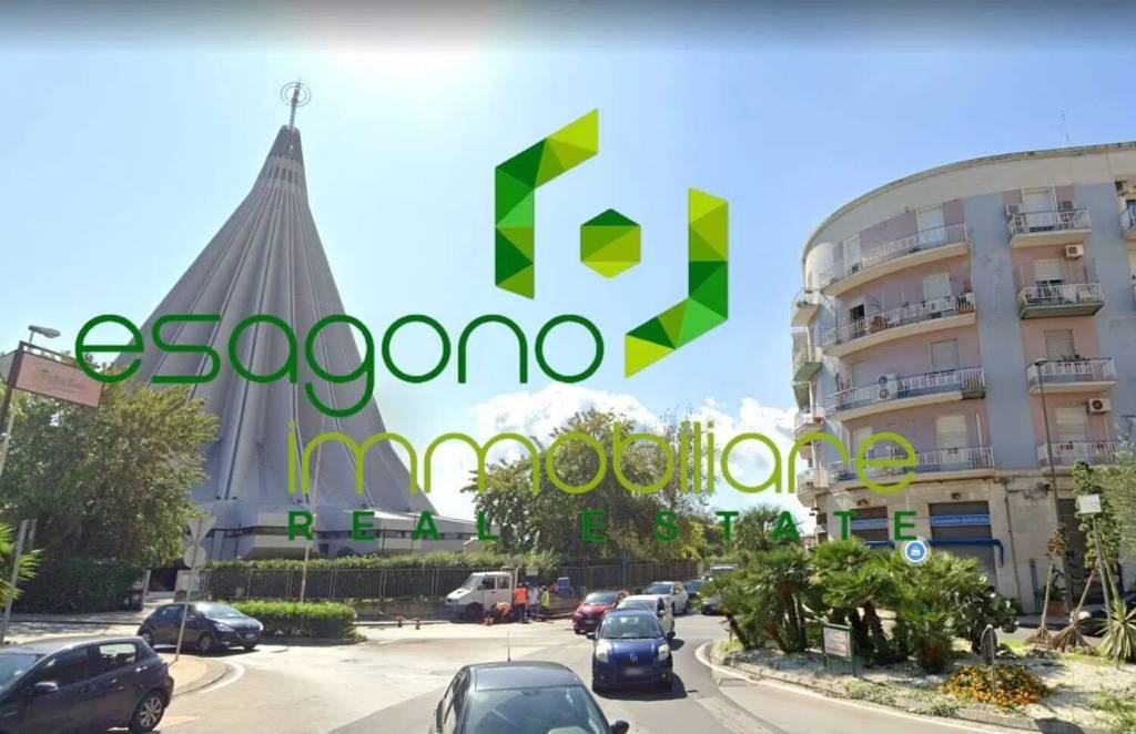 negozio in vendita a Siracusa in zona Centro Città
