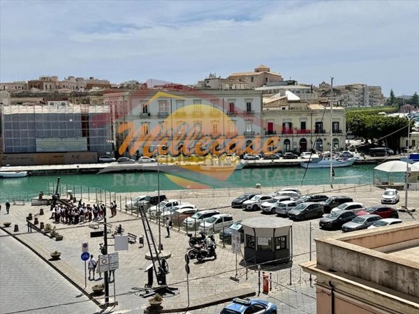 appartamento in vendita a Siracusa in zona Centro Città