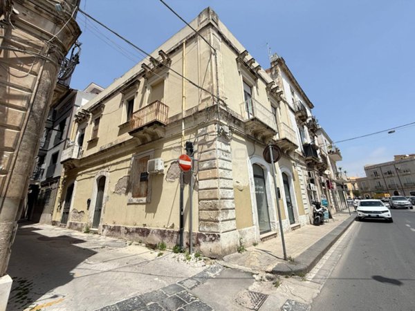 appartamento in vendita a Siracusa in zona Borgata